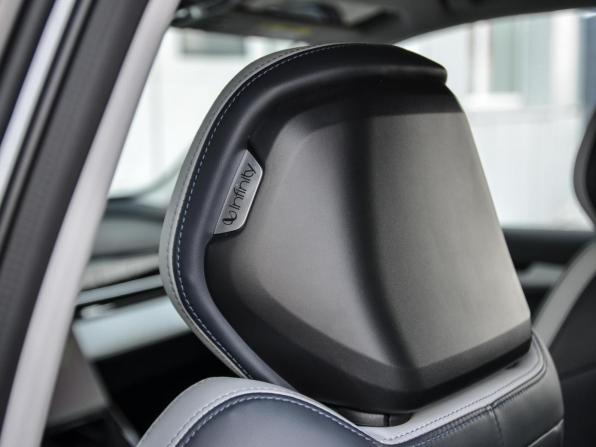 Geely Atlas II с пробегом 2024 года, цена 3 280 000 рублей, 30720 км, внедорожник, Автокод Объявления
