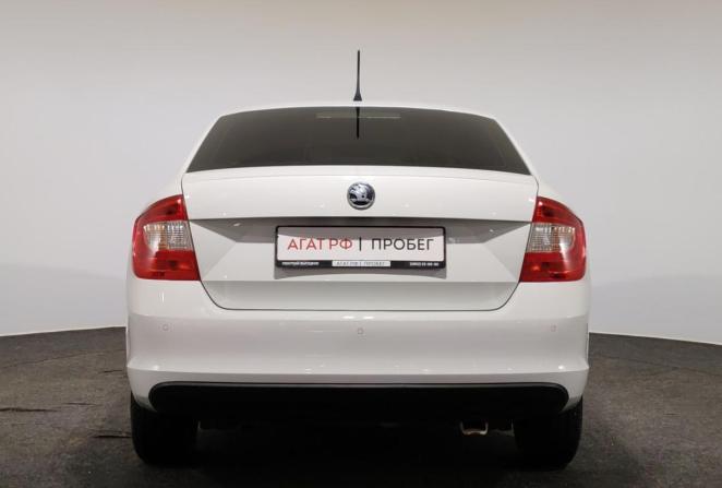 Skoda Rapid I с пробегом 2014 года, цена 890 000 рублей, 216562 км, лифтбек, Автокод Объявления