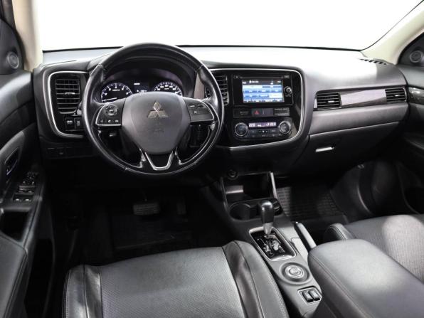 Mitsubishi Outlander III Рестайлинг 2 с пробегом 2016 года, цена 1 897 400 рублей, 180831 км, внедорожник, Автокод Объявления