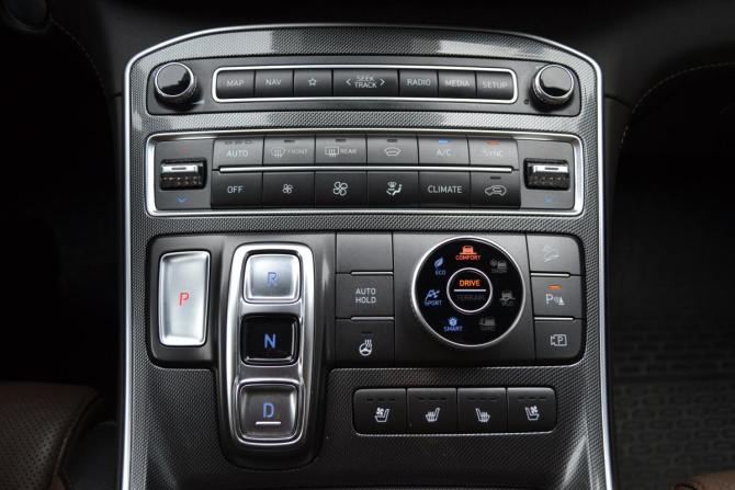 Hyundai Santa Fe IV Рестайлинг с пробегом 2021 года, цена 2 590 000 рублей, 168709 км, внедорожник, Автокод Объявления