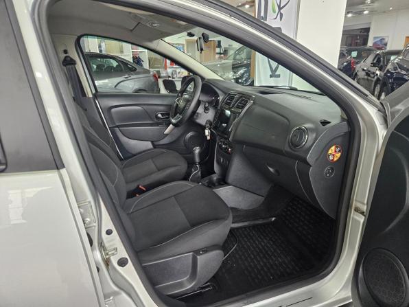 Renault Sandero II Рестайлинг с пробегом 2020 года, цена 1 295 000 рублей, 81000 км, хэтчбек, Автокод Объявления