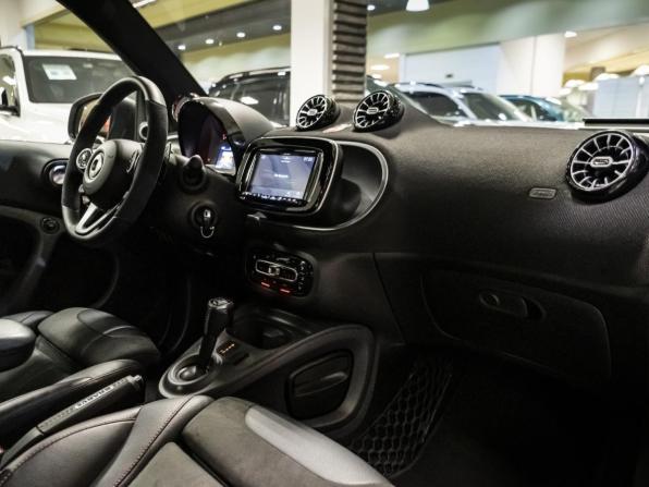Smart Fortwo III с пробегом 2018 года, цена 2 350 000 рублей, 38563 км, хэтчбек, Автокод Объявления