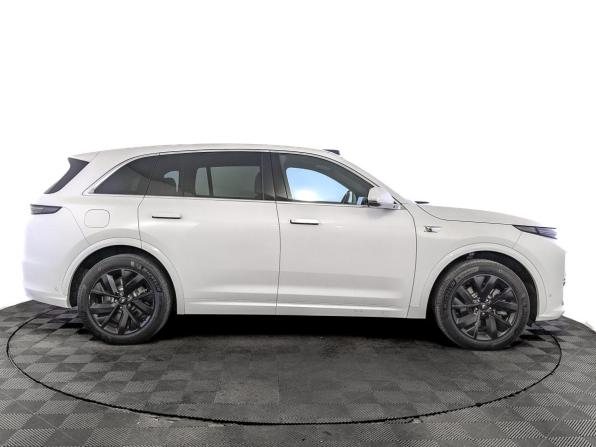 Li Auto (Lixiang) L7 I с пробегом 2023 года, цена 5 390 000 рублей, 51201 км, внедорожник, Автокод Объявления
