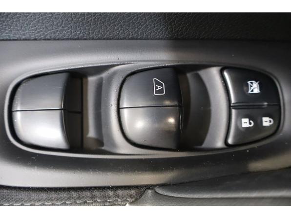 Nissan Qashqai II с пробегом 2017 года, цена 1 299 000 рублей, 211179 км, внедорожник, Автокод Объявления