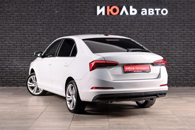 Skoda Rapid II с пробегом 2021 года, цена 1 700 000 рублей, 112909 км, лифтбек, Автокод Объявления