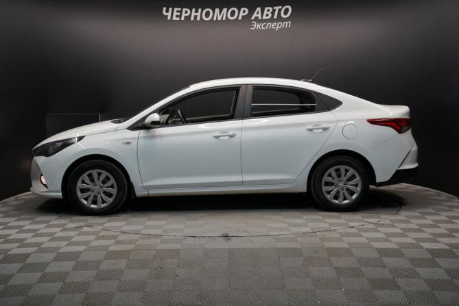 Hyundai Solaris II Рестайлинг с пробегом 2020 года, цена 1 645 000 рублей, 108780 км, седан, Автокод Объявления