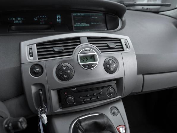 Renault Scenic II Рестайлинг с пробегом 2007 года, цена 430 000 рублей, 283460 км, минивэн, Автокод Объявления