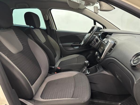Renault Kaptur I с пробегом 2020 года, цена 1 730 000 рублей, 125563 км, внедорожник, Автокод Объявления