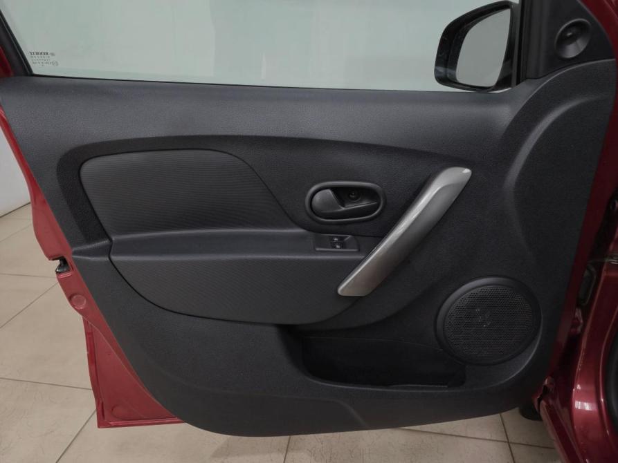 Renault Sandero II Альметьевск  - изображение 9