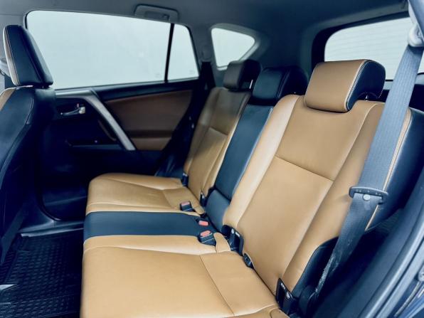 Toyota RAV4 IV (XA40) Рестайлинг с пробегом 2018 года, цена 2 760 000 рублей, 138000 км, внедорожник, Автокод Объявления