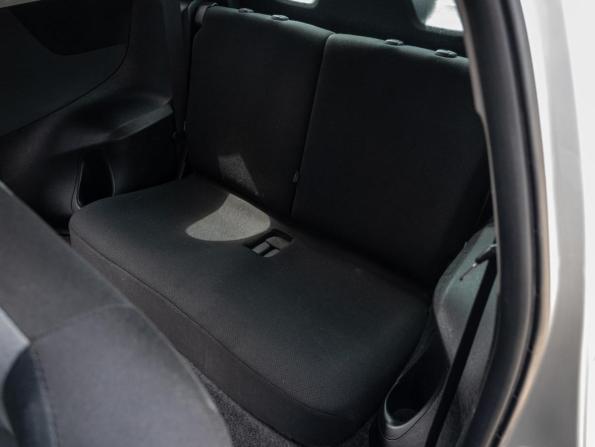 Toyota iQ с пробегом 2013 года, цена 1 070 000 рублей, 126920 км, хэтчбек, Автокод Объявления