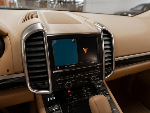 Porsche Cayenne II (958) с пробегом 2011 года, цена 1 895 000 рублей, 248920 км, внедорожник, Автокод Объявления