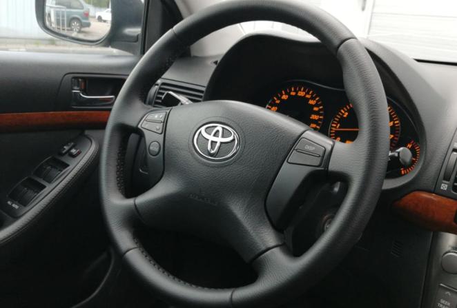 Toyota Avensis II Рестайлинг с пробегом 2007 года, цена 820 000 рублей, 208000 км, седан, Автокод Объявления