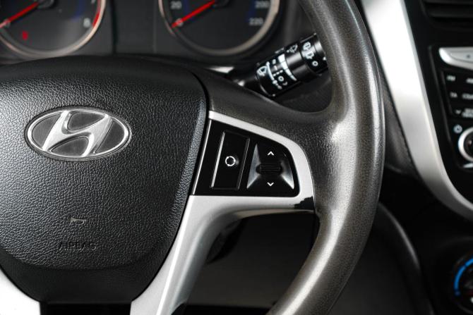 Hyundai Solaris I с пробегом 2014 года, цена 649 000 рублей, 304000 км, хэтчбек, Автокод Объявления