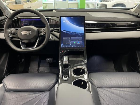 Geely Atlas II с пробегом 2024 года, цена 3 000 000 рублей, 30670 км, внедорожник, Автокод Объявления