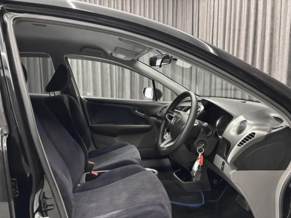Honda Stream II Рестайлинг с пробегом 2010 года, цена 1 099 000 рублей, 202000 км, минивэн, Автокод Объявления