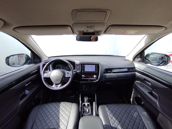 Mitsubishi Outlander III Рестайлинг 3 с пробегом 2020 года, цена 1 799 000 рублей, 136256 км, внедорожник, Автокод Объявления