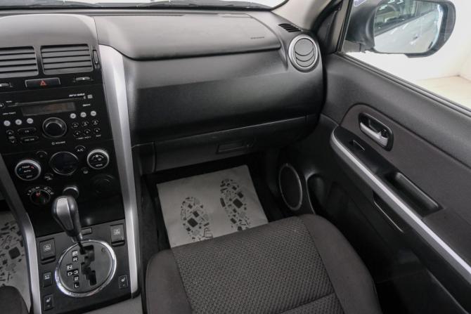 Suzuki Grand Vitara II Рестайлинг с пробегом 2010 года, цена 1 049 000 рублей, 177400 км, внедорожник, Автокод Объявления