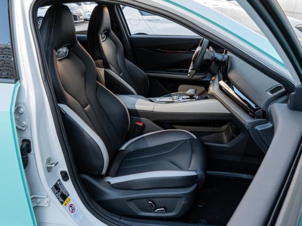 Changan UNI-V I с пробегом 2024 года, цена 2 299 000 рублей, 5021 км, лифтбек, Автокод Объявления