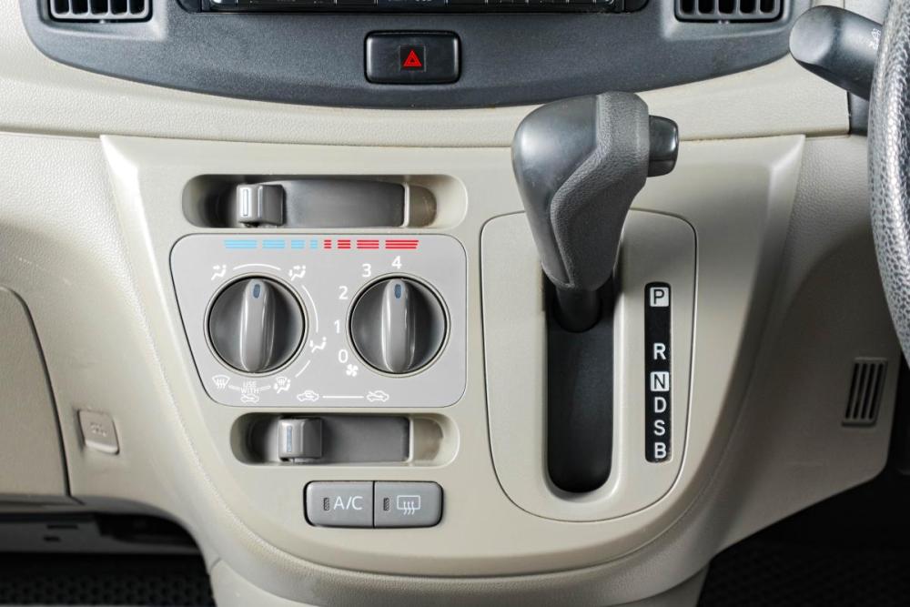 Daihatsu Mira e:S I Рестайлинг Тюмень  - изображение 16
