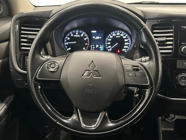 Mitsubishi Outlander III Рестайлинг 2 с пробегом 2015 года, цена 1 359 000 рублей, 173947 км, внедорожник, Автокод Объявления