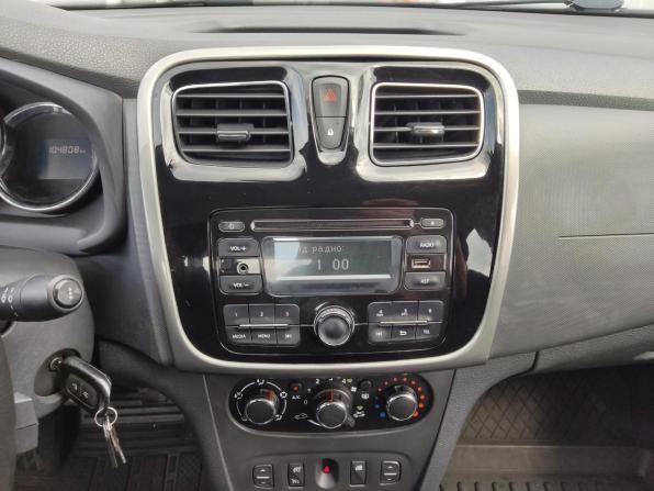 Renault Logan II с пробегом 2016 года, цена 660 000 рублей, 104000 км, седан, Автокод Объявления