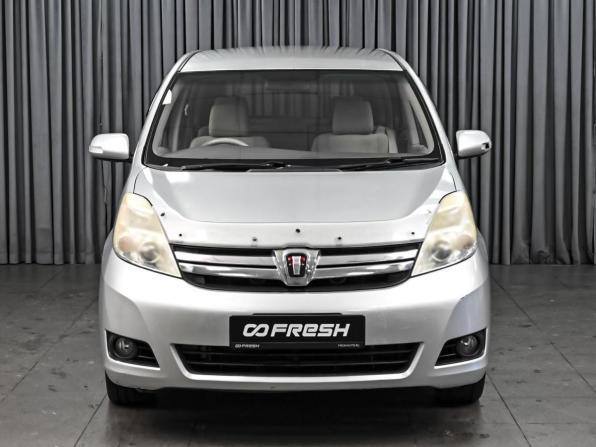 Toyota ISis I Рестайлинг с пробегом 2011 года, цена 979 000 рублей, 174625 км, компактвэн, Автокод Объявления