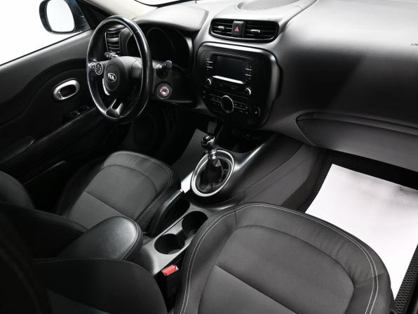 Kia Soul II Рестайлинг с пробегом 2017 года, цена 1 615 000 рублей, 60670 км, хэтчбек, Автокод Объявления