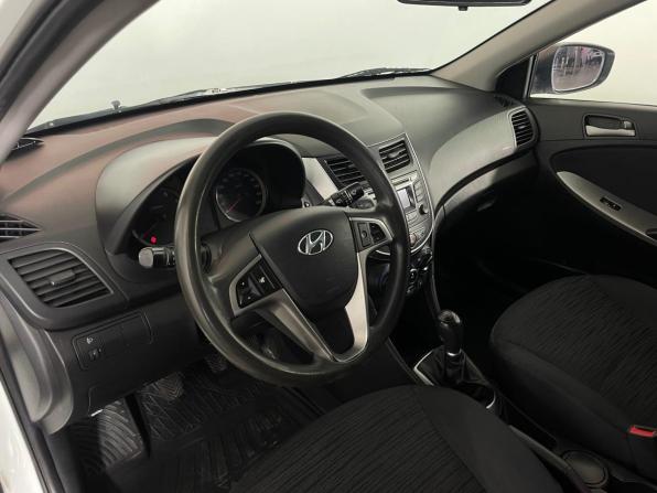 Hyundai Solaris I Рестайлинг с пробегом 2014 года, цена 745 000 рублей, 239055 км, седан, Автокод Объявления