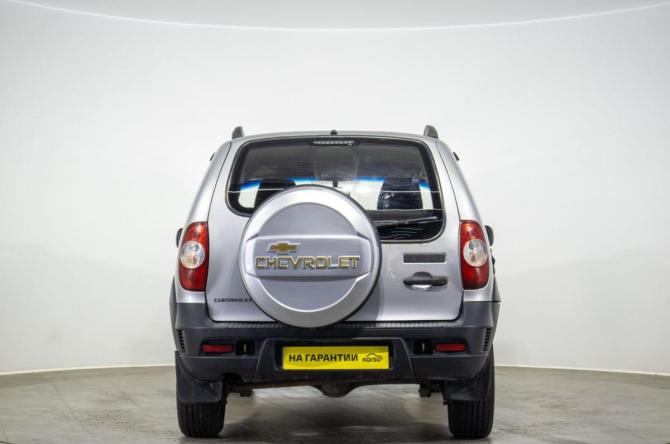 Chevrolet Niva I Рестайлинг с пробегом 2018 года, цена 649 000 рублей, 42000 км, внедорожник, Автокод Объявления