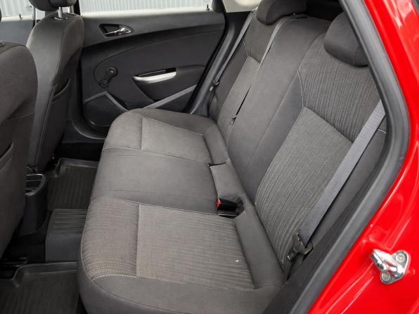 Opel Astra J Рестайлинг с пробегом 2012 года, цена 797 000 рублей, 115315 км, хэтчбек, Автокод Объявления