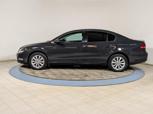 Volkswagen Passat B7 с пробегом 2011 года, цена 899 900 рублей, 301000 км, седан, Автокод Объявления