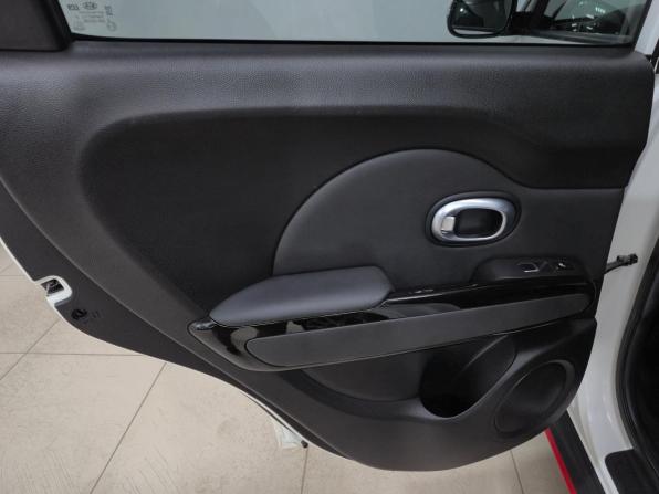 Kia Soul II Рестайлинг с пробегом 2018 года, цена 1 660 000 рублей, 86793 км, хэтчбек, Автокод Объявления