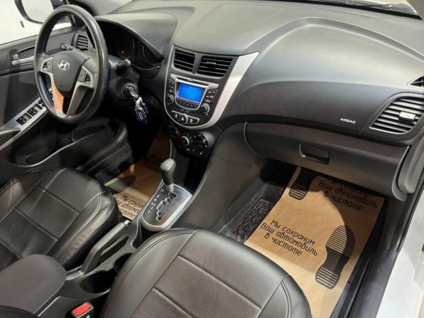 Hyundai Solaris I с пробегом 2013 года, цена 815 000 рублей, 163110 км, седан, Автокод Объявления