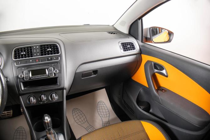 Volkswagen Polo V с пробегом 2011 года, цена 809 000 рублей, 179073 км, хэтчбек, Автокод Объявления