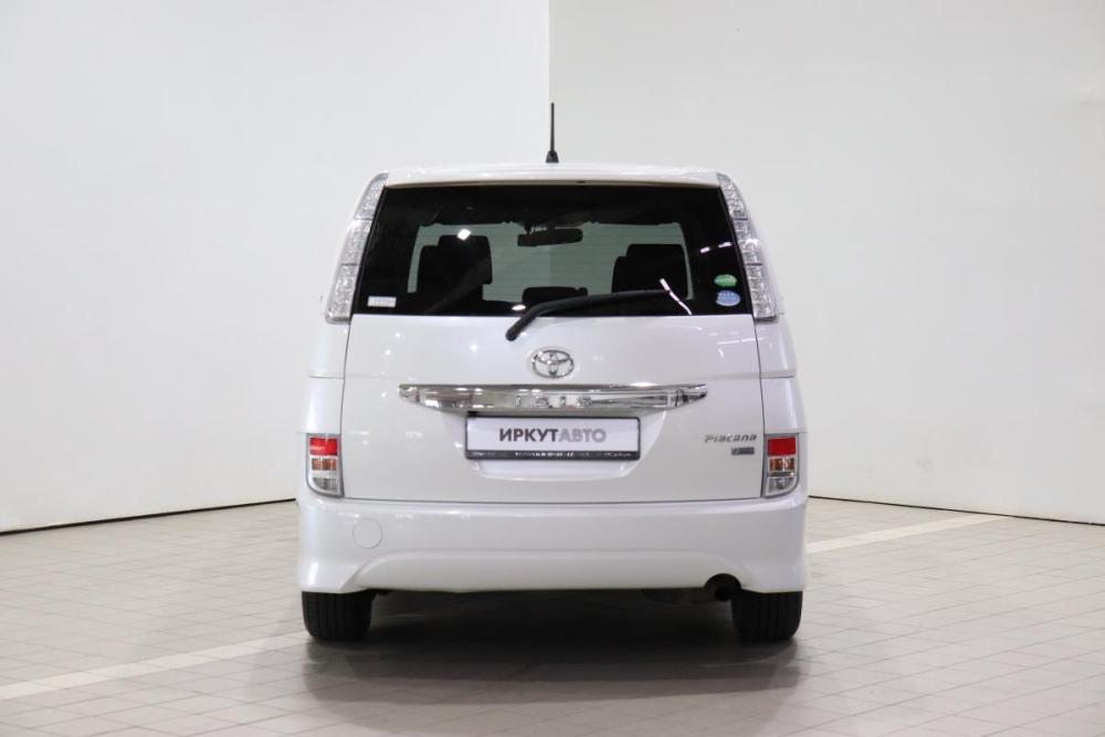 Toyota ISis I Рестайлинг Иркутск  - изображение 7