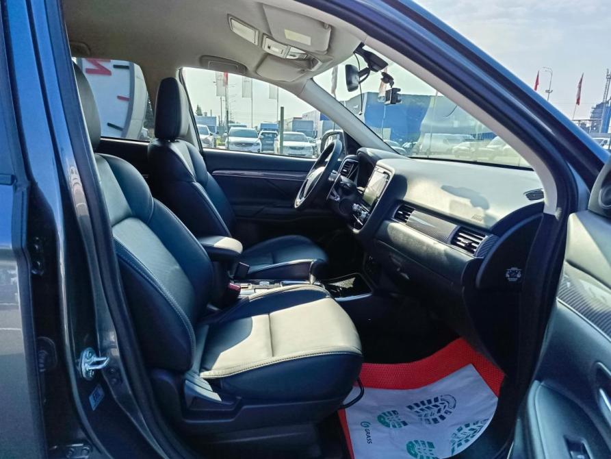 Mitsubishi Outlander III Рестайлинг 3 Тюмень  - изображение 16