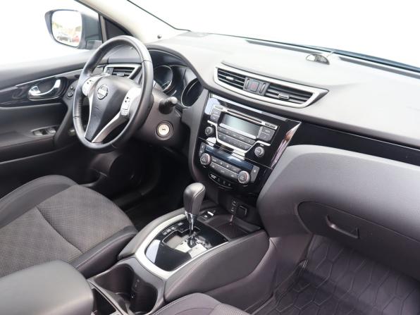 Nissan Qashqai II с пробегом 2018 года, цена 1 825 000 рублей, 33179 км, внедорожник, Автокод Объявления