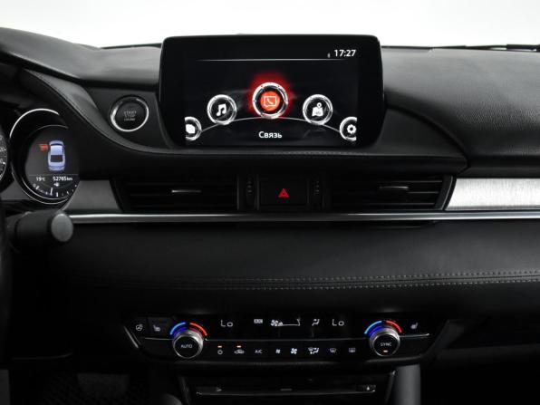 Mazda 6 III (GJ) Рестайлинг 2 с пробегом 2021 года, цена 2 690 000 рублей, 52764 км, седан, Автокод Объявления