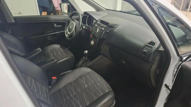 Kia Venga I с пробегом 2013 года, цена 1 038 000 рублей, 80800 км, минивэн, Автокод Объявления