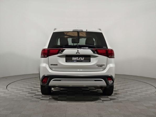 Mitsubishi Outlander III Рестайлинг 3 с пробегом 2019 года, цена 1 869 000 рублей, 156104 км, внедорожник, Автокод Объявления