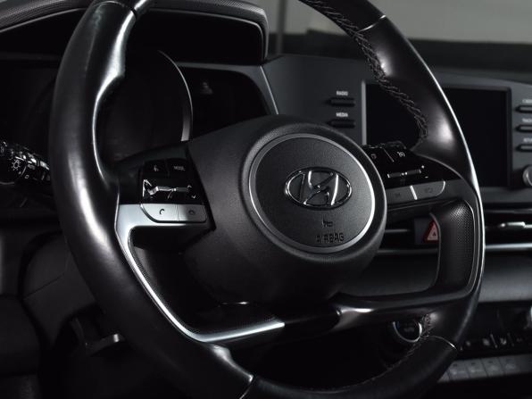 Hyundai Elantra VII (CN7) с пробегом 2021 года, цена 2 199 999 рублей, 63840 км, седан, Автокод Объявления