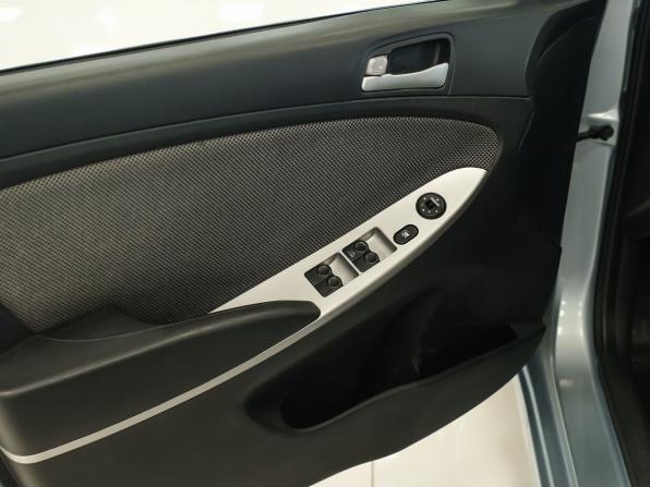 Hyundai Solaris I с пробегом 2011 года, цена 750 000 рублей, 172594 км, хэтчбек, Автокод Объявления