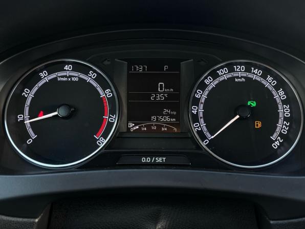 Skoda Rapid I Рестайлинг с пробегом 2018 года, цена 1 090 000 рублей, 197499 км, лифтбек, Автокод Объявления