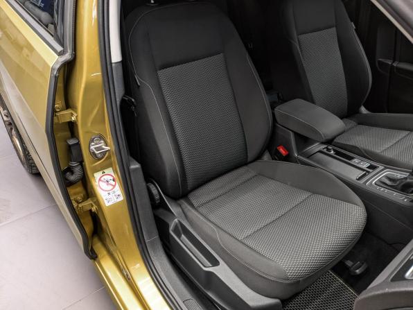 Volkswagen Golf VII Рестайлинг с пробегом 2018 года, цена 1 850 000 рублей, 104054 км, хэтчбек, Автокод Объявления