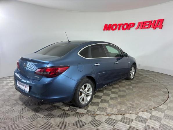 Opel Astra J Рестайлинг с пробегом 2013 года, цена 650 000 рублей, 189512 км, седан, Автокод Объявления
