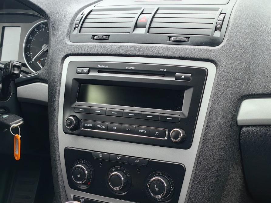 Skoda Octavia II (A5) Рестайлинг Санкт-Петербург  - изображение 12