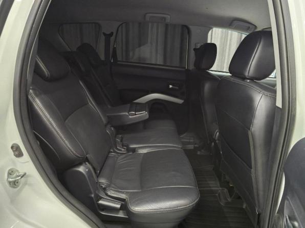 Peugeot 4007 с пробегом 2011 года, цена 920 000 рублей, 240000 км, внедорожник, Автокод Объявления