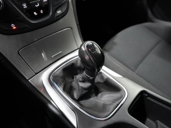 Opel Insignia I Рестайлинг с пробегом 2014 года, цена 1 100 000 рублей, 157000 км, седан, Автокод Объявления