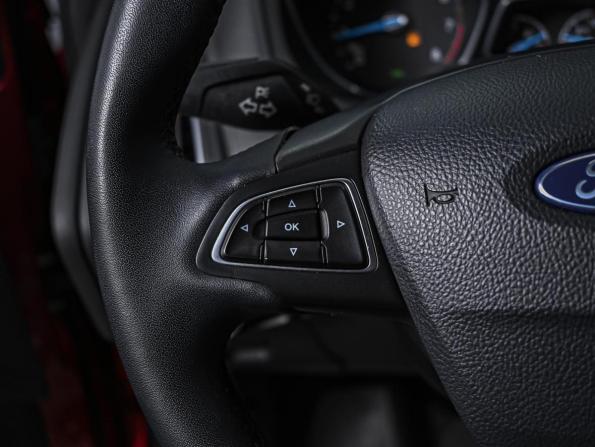 Ford Focus III Рестайлинг с пробегом 2019 года, цена 1 355 000 рублей, 174619 км, хэтчбек, Автокод Объявления